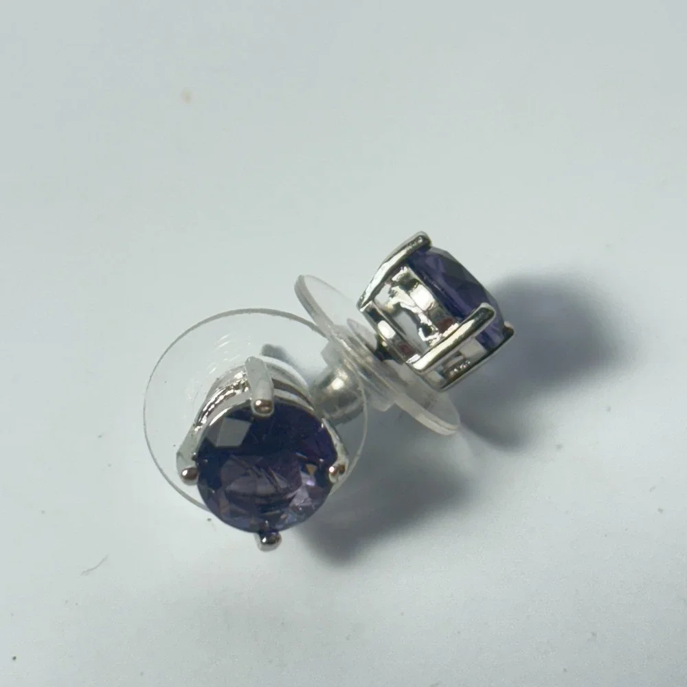 The Unbranded Brand pretty earrings